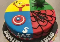 Tort ze znakami Superbohaterów
