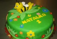 Tort z Pszczółką Mają