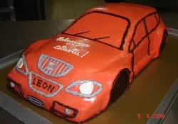 Tort w kształcie samochodu Seat