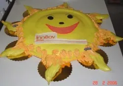 Tort w kształcie słońca