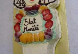 Tort w kształcie lalki