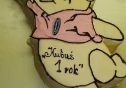 Tort w kształcie Kubusia Puchatka