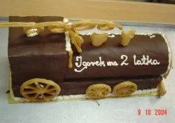 Tort w kształcie parowozu