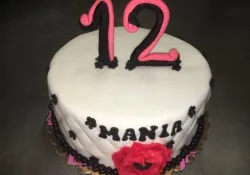 Tort na 12 urodziny