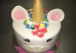 Tort w kształcie jednorożca