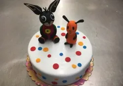 Tort z kr&oacute;liczkiem Bing