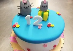 Tort z kotkami