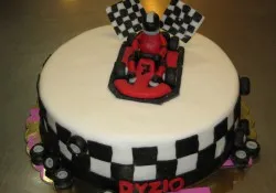Tort z gokartem