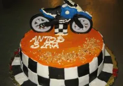 Tort z motorem