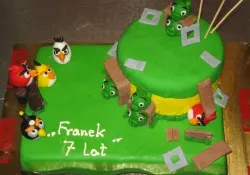 Tort w kształcie Angry Birds
