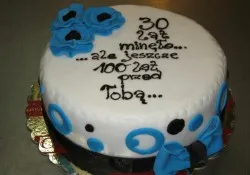 Tort na 30 urodziny