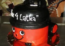 Tort w kształcie odkurzacza