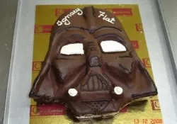 Tort w kształcie maski Dartha Vadera ze Star Wars