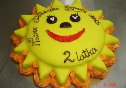 Tort w kształcie słońca