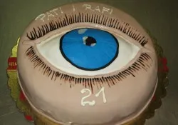 Tort w kształcie oka