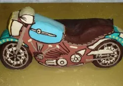 Tort w kształcie motoru