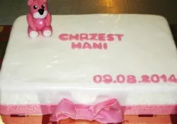 Tort na chrzest z misiem