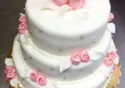 Tort piętrowy na wesele