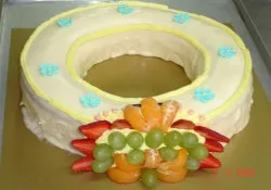 Tort na wesele w kształcie obrączki