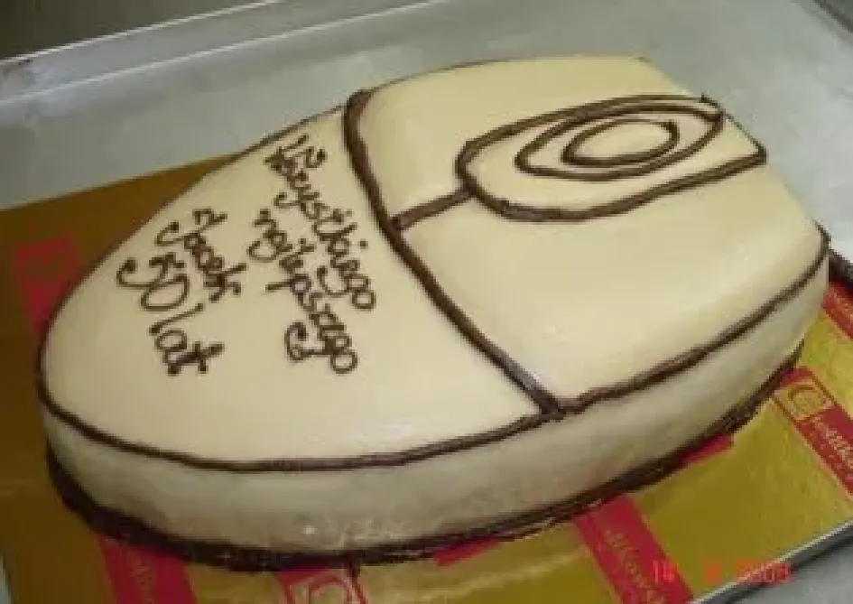 Tort w kształcie myszki komputerowej