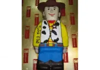 Tort w kształcie Szeryfa Chudego z Toy Story