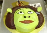 Tort w kształcie Fiony ze Shreka