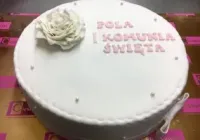 Tort na I komunię w kształcie Pisma Św.