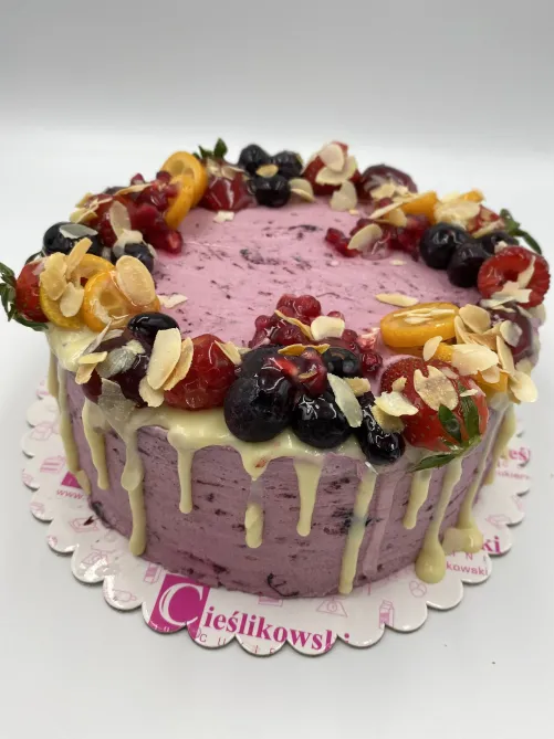 Tort śmietanowo jagodowy