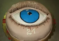 Tort w kształcie oka