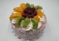 Tort Śmietanowo-Malinowy
