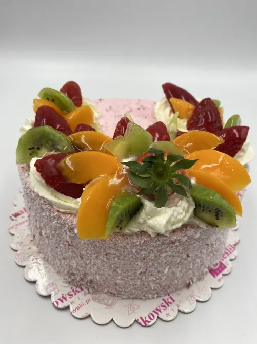 Tort śmietanowo-truskawkowy