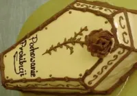 Tort w kształcie trumny