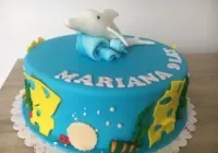 Tort z delfinem