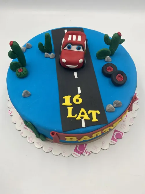 Tort z Zygzakiem McQueenem