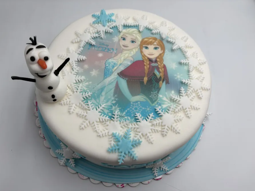 Tort w kształcie Krainy lodu