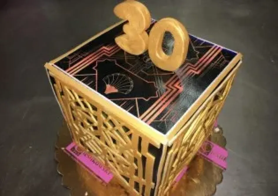 Tort na 30 urodziny