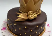 Tort z koroną