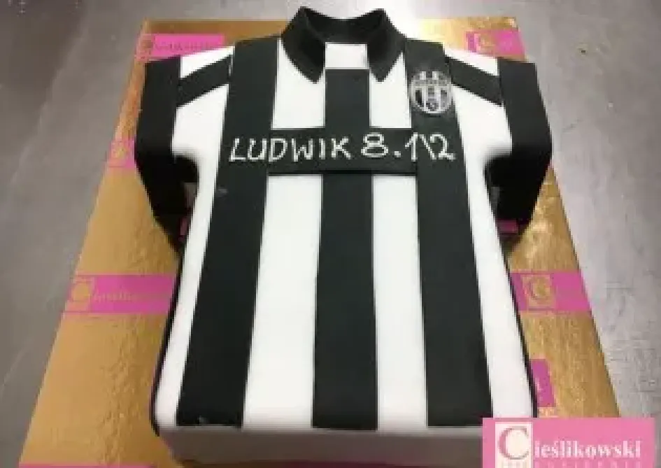 Tort w kształcie koszulki klubu Juventus
