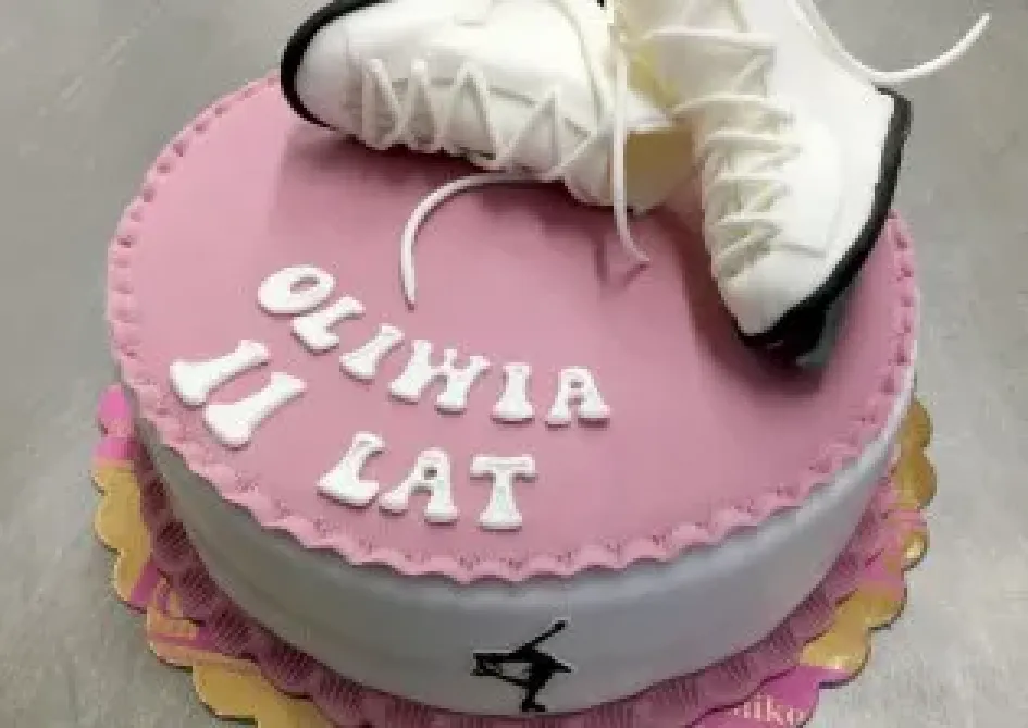 Tort z łyżwami