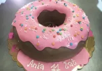 Tort w kształcie pączka