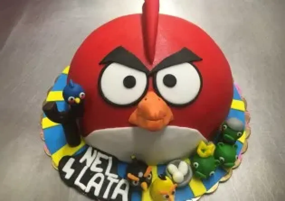 Tort w kształcie Angry Birds