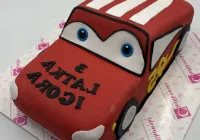 Tort w kształcie Zygzaka McQueena
