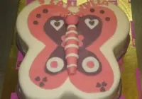 Tort w kształcie motylka