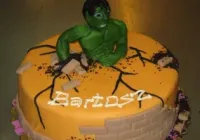 Tort z Hulkiem