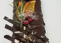 Rolada z wiśnią i czekoladą belgijską (0.40KG)