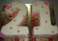 Tort na 21 urodziny