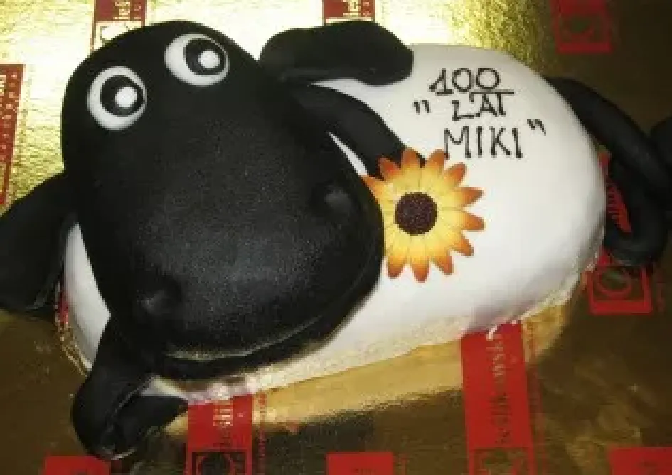 Tort w kształcie owieczki