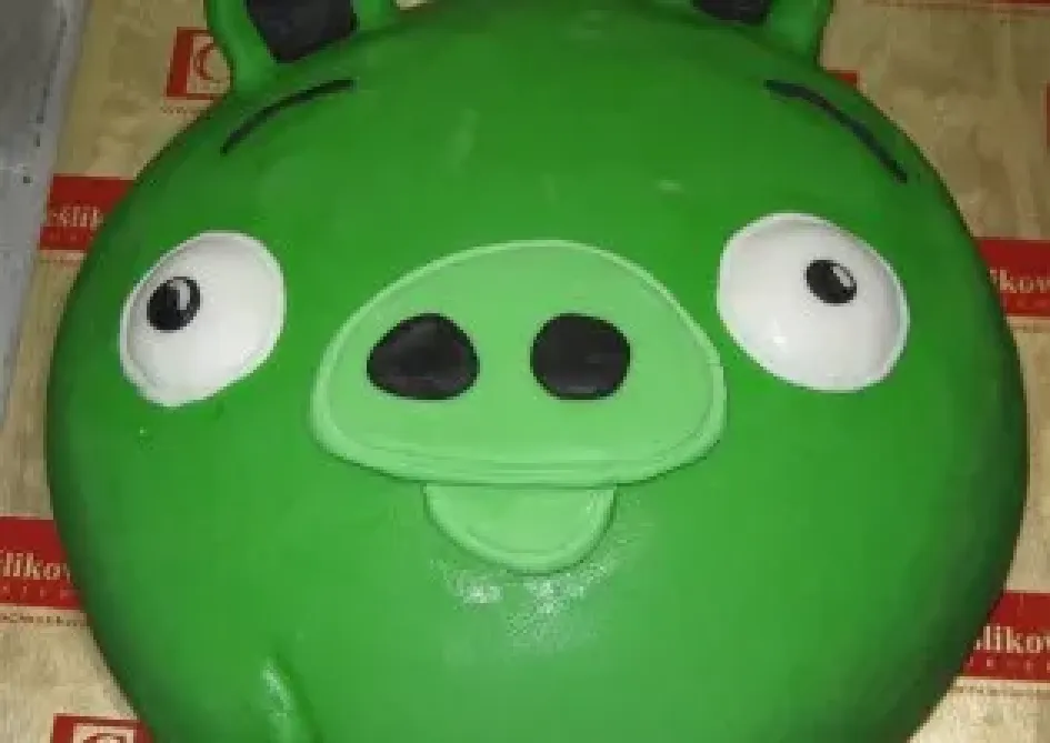 Tort w kształcie Świni z Angry Birds